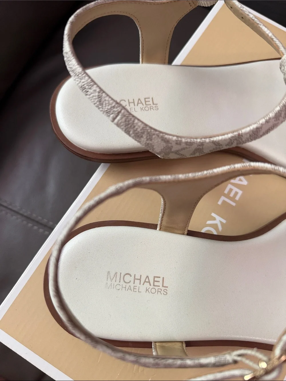 Women’s Michael Kors Vanilla Mallory Thong T-Strap Slingback Sandals Size 9 - Picture 4 of 11